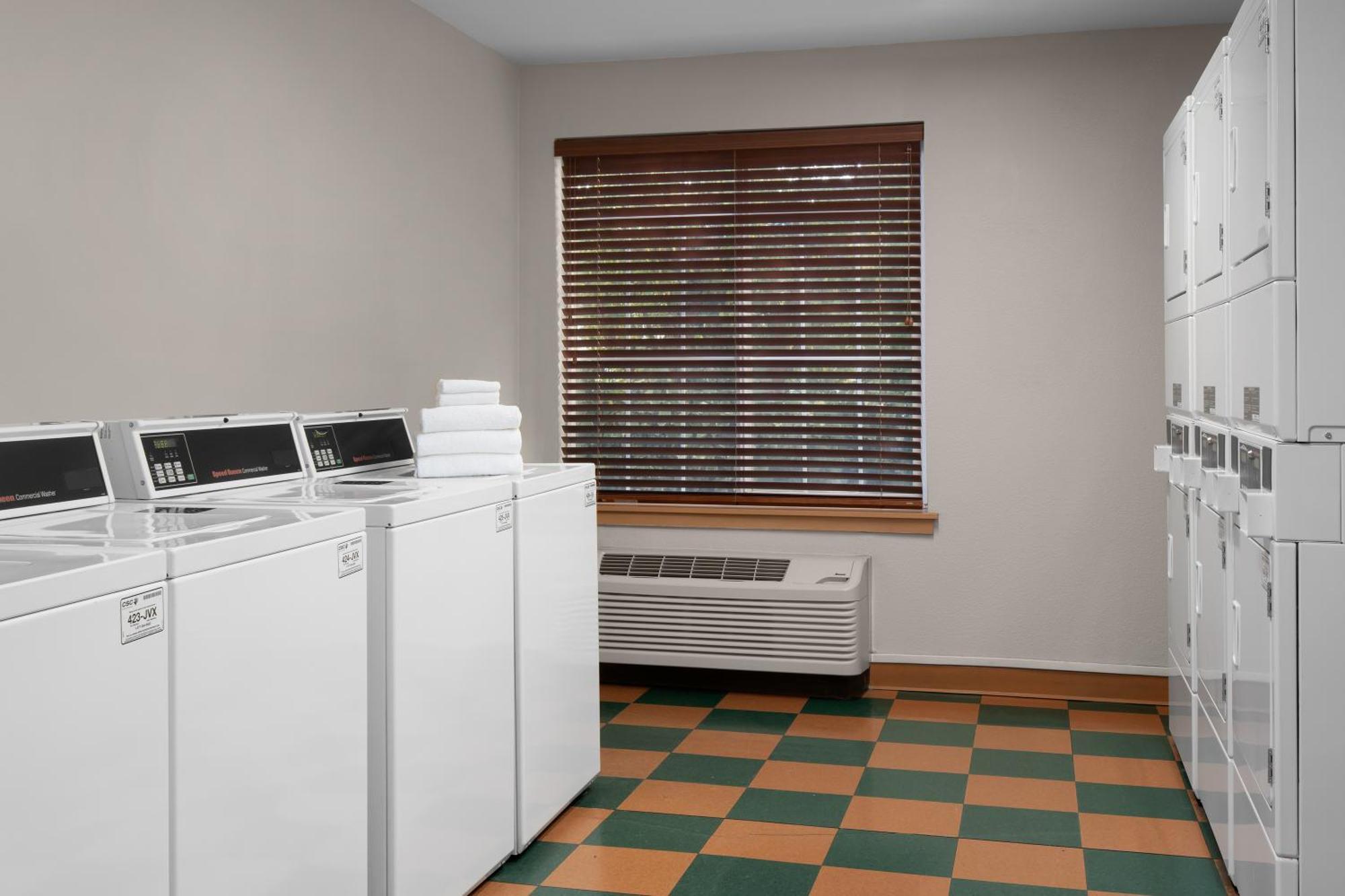 Larkspur Landing Extended Stay Suites Campbell Esterno foto